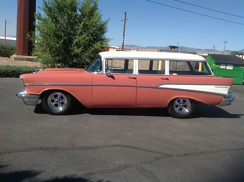 NICE 1957 CHEVY WAGON CORVETTE 350 ENGINE AND TURBO 350 TRANNY RUST FREE, image 2