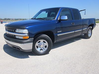 2002 chevy silverado. super sharp with minor damage "rebuildable salvage"