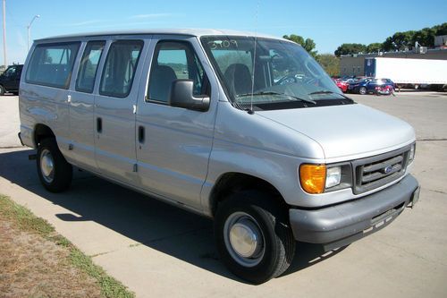 2005 ford e-350 club wagon xl standard passenger van 2-door 5.4l #3409