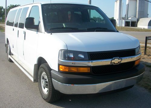 2007 chevrolet express 3500 extd wb 15 passenger van #8735