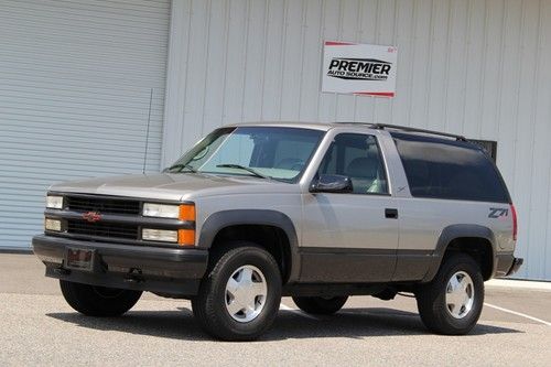 Z71 blazer 4wd,2 door,tow pkg,leather,cold a/c,serviced,super clean!