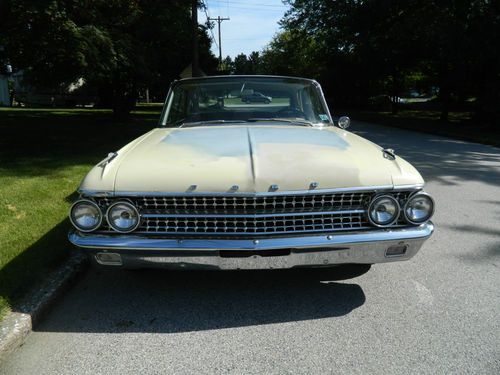 1961 ford galaxie 89,000 arizona car loaded 352/3 spd[on column]