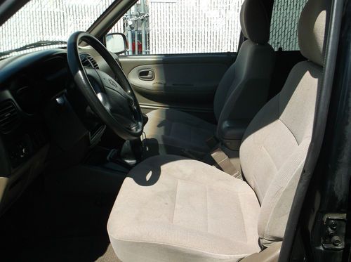 2001 Kia Sportage, NO RESERVE, image 3