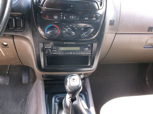 2001 Kia Sportage, NO RESERVE, image 6