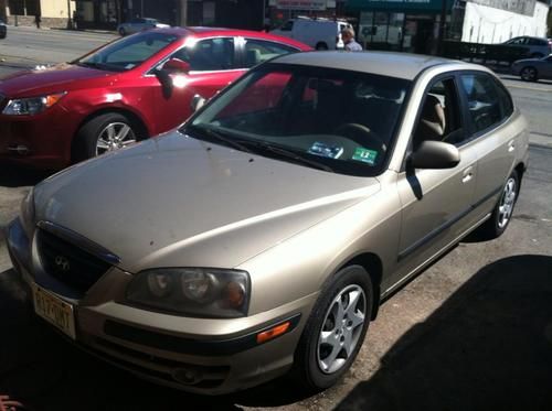 2006 hyundai elantra gls hatchback car fixer damage - won't start no reserve