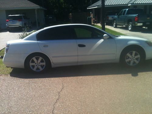 2002 nissan altima se sedan 4-door 3.5l