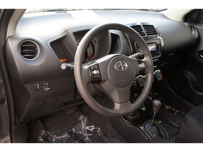 Hatchback 1.8L Power Steering Power Door Locks Power Windows NO RESERVE, image 7