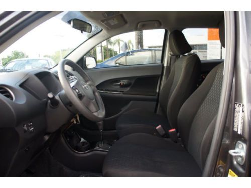 Hatchback 1.8L Power Steering Power Door Locks Power Windows NO RESERVE, image 8