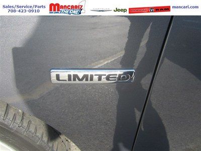 Gray Elantra Limited 2.0L Sedan Clean Leather sunroof Smoke free, image 3