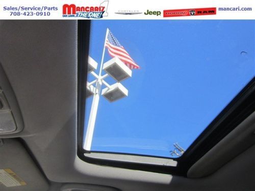 Gray Elantra Limited 2.0L Sedan Clean Leather sunroof Smoke free, image 24