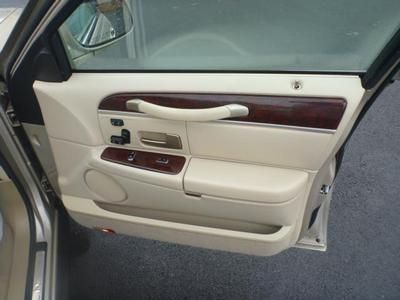 4dr Sdn Sign 4.6L CD Power Windows Power Door Locks Tilt Wheel Cruise Control, US $12,995.00, image 21