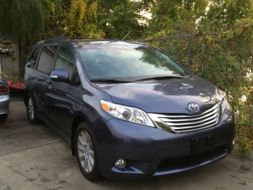 2013 toyota sienna limited mini passenger van 5-door 3.5l