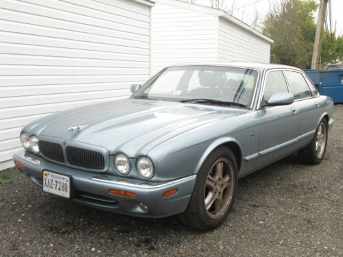 2002 jaguar xj8 sport sedan 4-door 4.0l