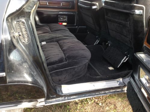 1975 Cadillac Fleetwood Brougham, image 3