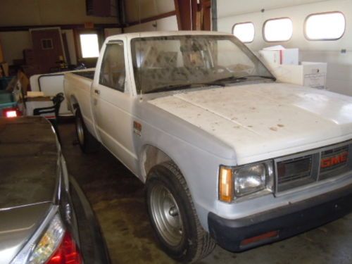 1988 gmc s15 pick-up truck / abandoned / no reserve