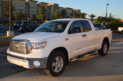 2010 toyota tundra sr5 extended crew cab pickup 4-door 5.7l