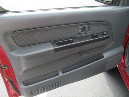 2004 NISSAN FRONTIER XE EXTENDED CAB TRUCK 2DR 4 CYLINDER 5 SPEED GREAT ON GAS, image 12