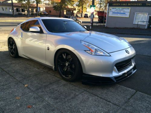 2010 nissan 370z coupe 2-door 3.7l tastfully modified ! *automatic*
