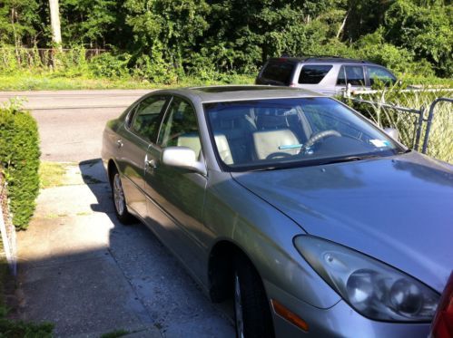 2002 lexus es300 base sedan 4-door 3.0l