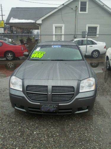 2005 dodge magnum r/t wagon 4-door 5.7l
