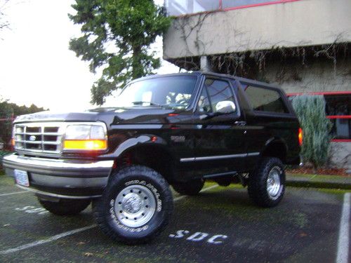 1994  lifted ford bronco xlt leather 2-door 5.8l 351 4x4 black beauty clean titl