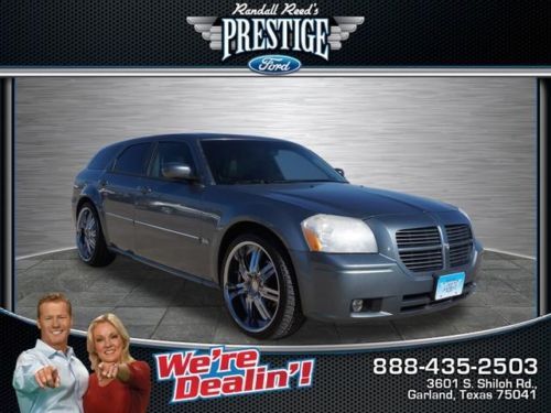 Beautiful dodge magnum 22 inch wheels sunroof