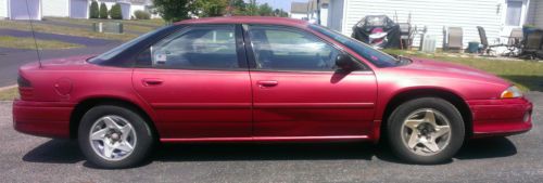 1996 dodge intrepid sedan 4-door, 3.3l v6 engine, 156,321 miles, red/burgundy