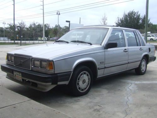 1988 volvo 740gle one owner 100700 miles runs good rust free florida car clean!!
