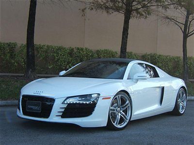 2009 audi r8 coupe. r-tronic trans..