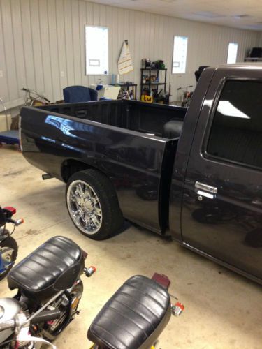 1995 nissan pickup xe standard cab pickup 2-door 2.4l
