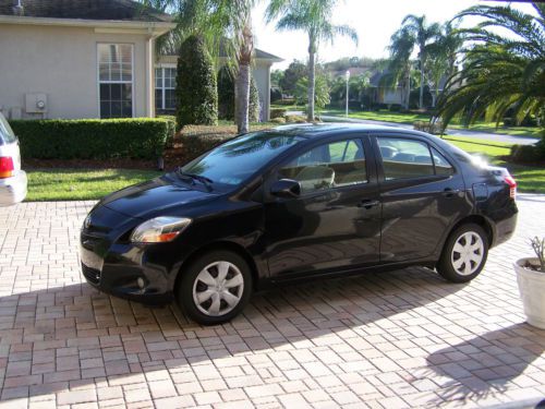 2008 toyota yaris base sedan 4-door 1.5l