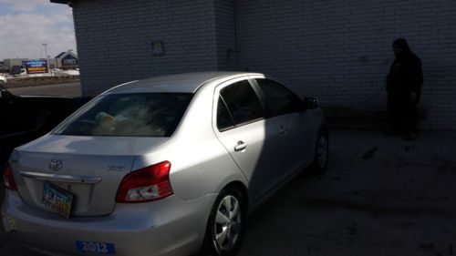 2007 Toyota Yaris Sedan, image 4