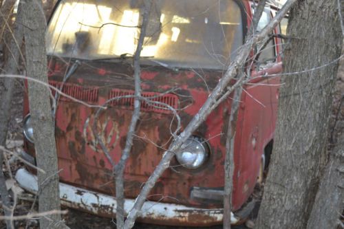 volkswagon bus, rare 1969, fair condition, minimal rust, no motor., image 8