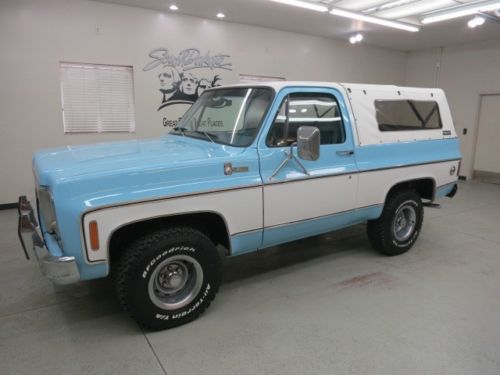 1976 chevrolet k-5 blazer cheyenne 4x4 sharp two-tone blue/ white w/ blue int.