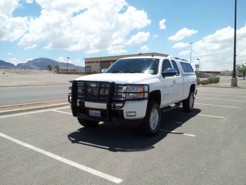 Chevrolet silverado 1500 lt 4x4  lifted tons of upgrades