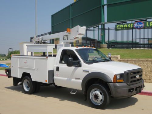 2005 f-550 utility service bed  bucket truck  with only 82k