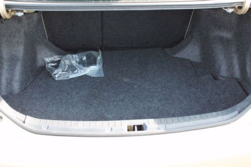 L CD 4 Cylinder Engine A/C ABS Adjustable Steering Wheel AM/FM Stereo MP3 Player, image 5