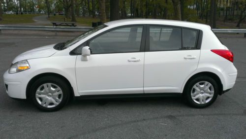 2011 nissan versa s hatchback no reserve 22,142 low miles