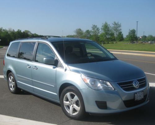 2009 volkswagen routan sel nav, dvd, one owner, fully loaded all receipts blue