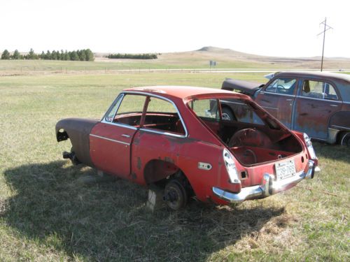 1971 mgb gt 2 dr. body and frame