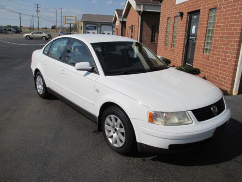 2000 volkswagen passat gls sedan 4-door 1.8l clean carfax