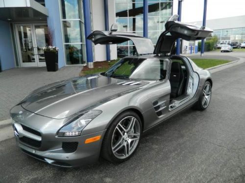 2011 mercedes-benz sls amg  coupe 2-door 6.3l only 815 miles beautiful !!!