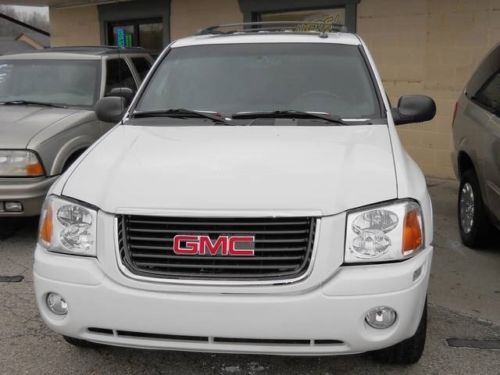 2004 gmc envoy slt white 4d suv