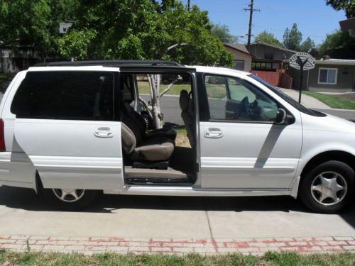 1998 oldsmobile silhouette gl mini passenger van 4-door 3.4l wheel chair lift