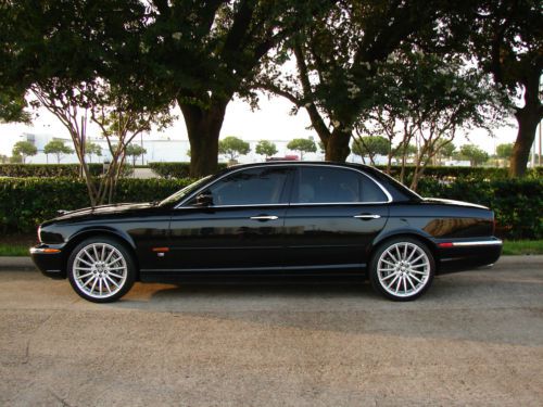 2005 jaguar xjr base sedan 4-door 4.2l