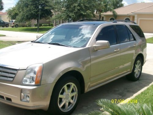 2005 cadillac srx 117,000 miles 3rd road seating, power everything, auto, 4 door