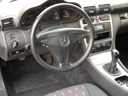 RARE 1 OWNER HARD TO FIND, LOW MILES, 1.8L 6-SPEED, 27MPG, 6CD BOSE, NO RESERVE, image 17