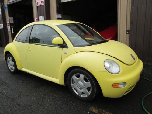 1999 volkswagen beetle gls hatchback 2-door 2.0l