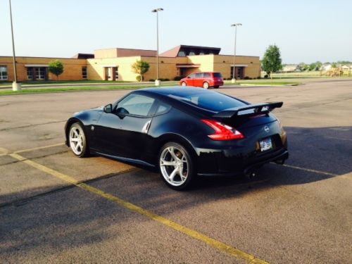 2012 nissan 370z nismo coupe 2-door 3.7l