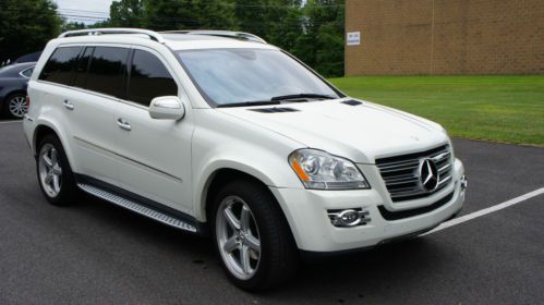 2009 mercedes gl550 sport 4matic. loaded. 3rd row seat